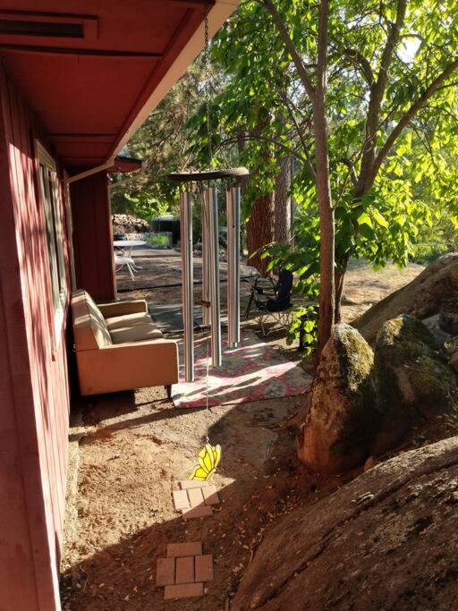Sleeping Wolf Guest House Oakhurst Exteriör bild